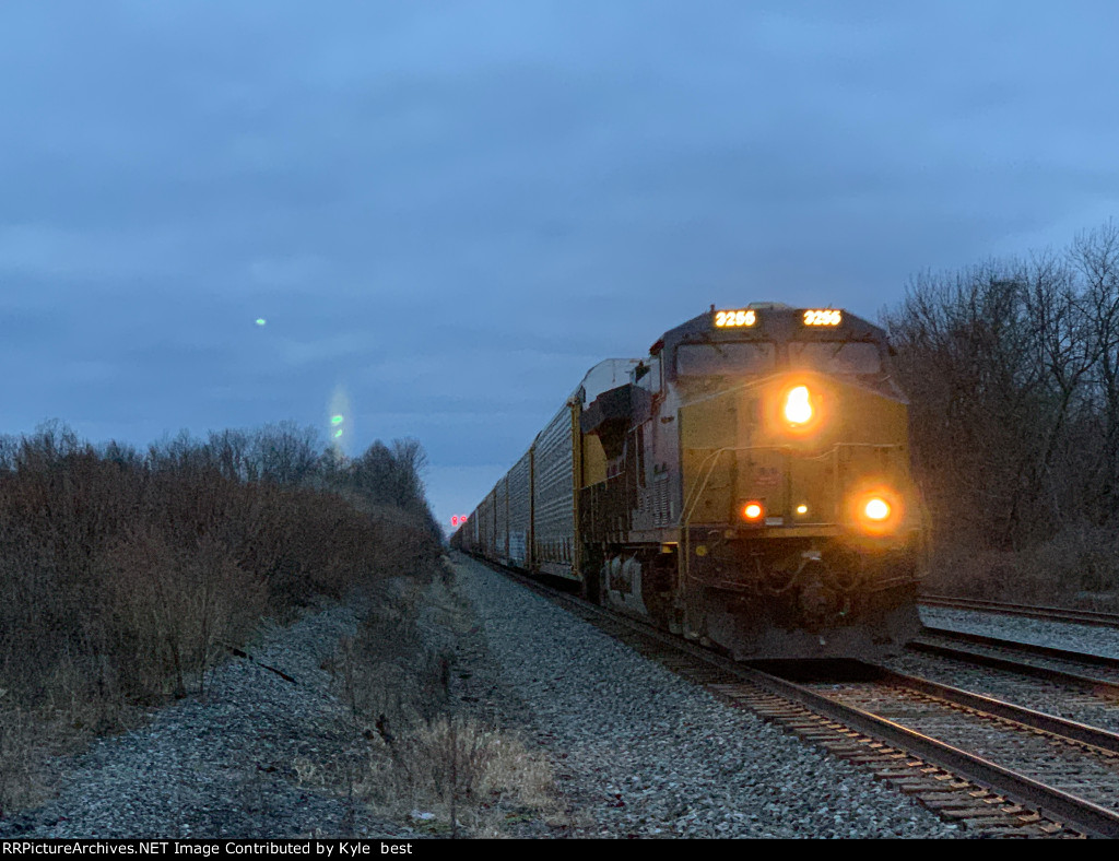 CSX 3255 on Q264